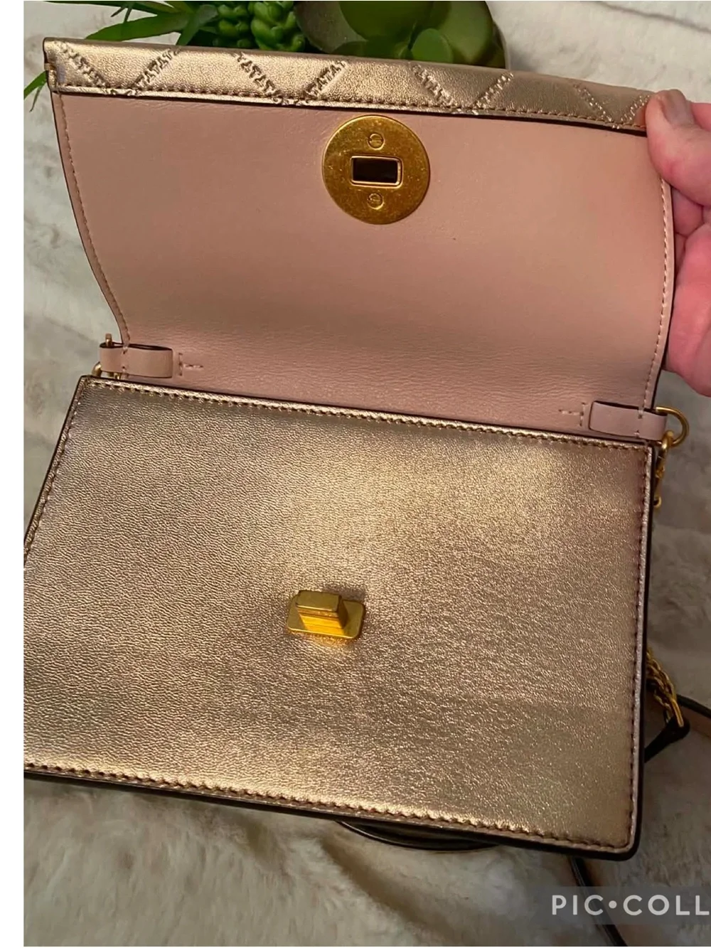 Great Condition Tory Burch Metallic Rose Gold Crossbody Bag